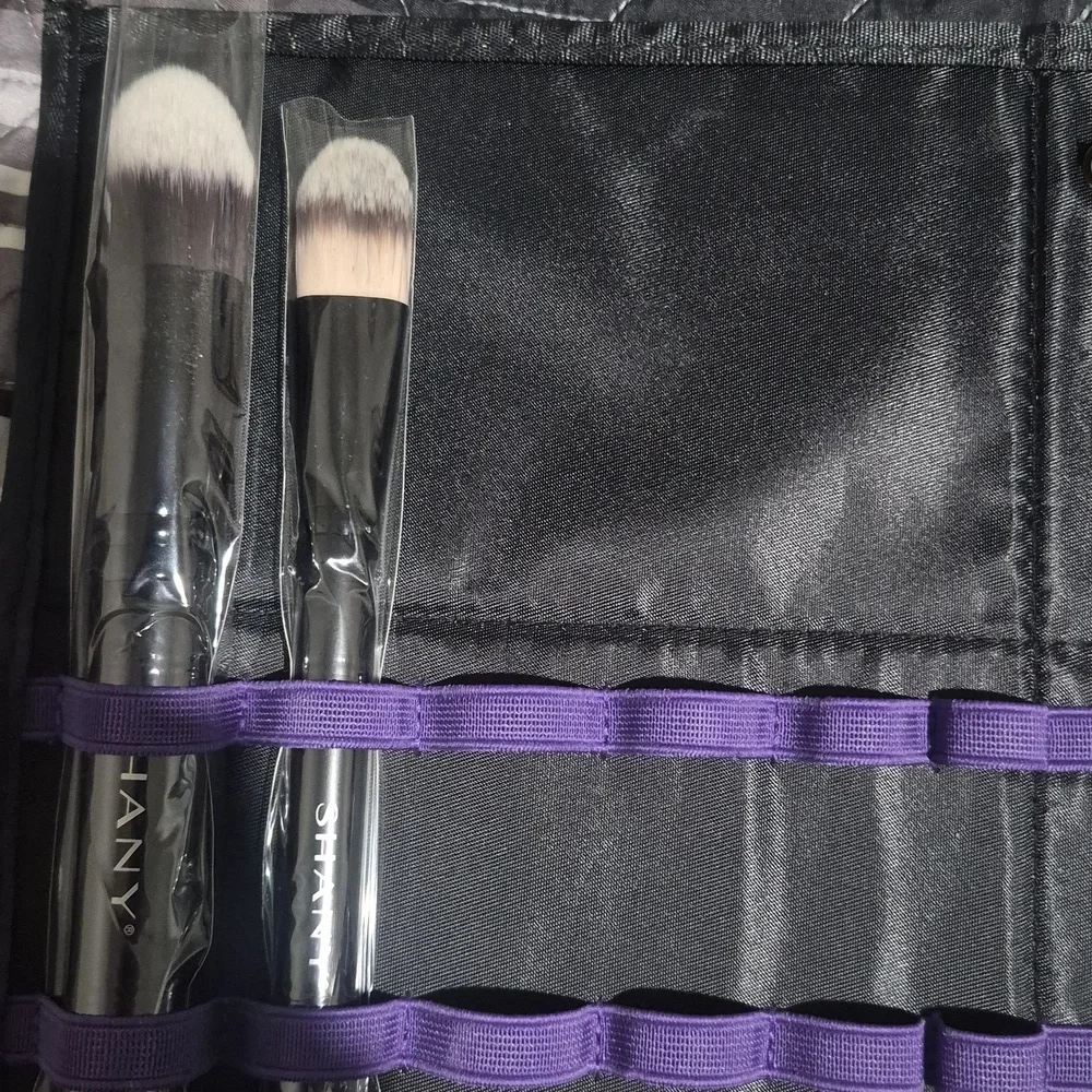 SHANY Makeup Brush Set - Black and Purple *missing 5 Brushes* - Picture 3 of 6